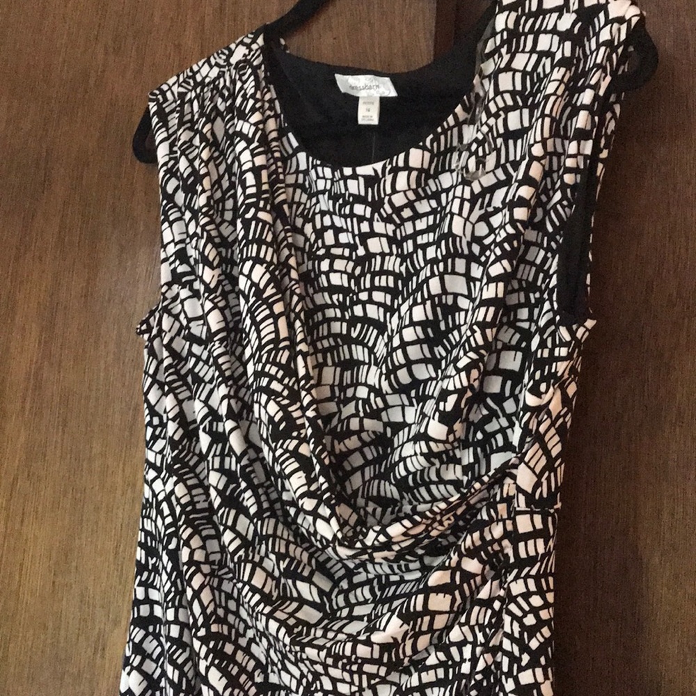 Dress - Picture 4 of 5